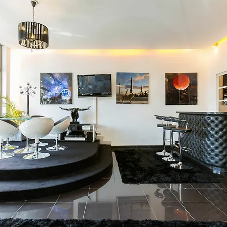 Private Avenue Des Champs Elysees Appartamento *